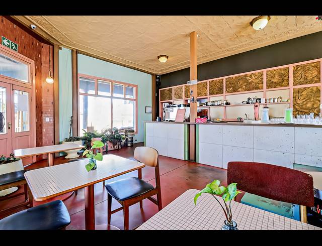 518M² BUILDING FOR SALE IN BRIXTON